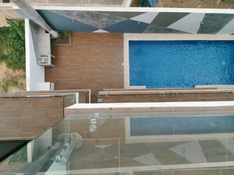 Santorini 302 Pool