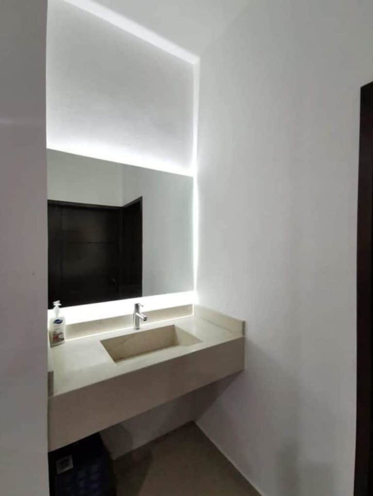 Isurus Bathroom