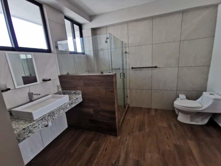 Astrimar Bathroom