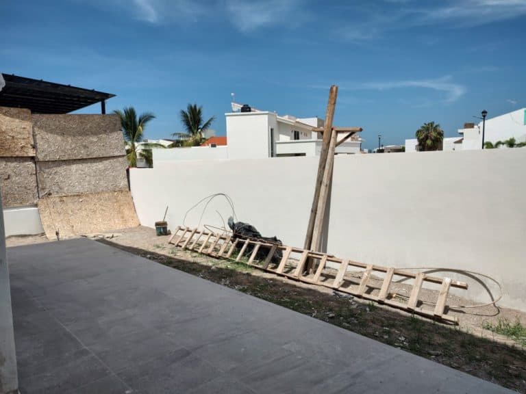 Punta Diamante Patio